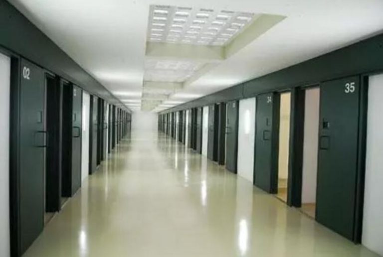 Once presos de ETA trasladados por Prisiones a cárceles del País Vasco y Navarra