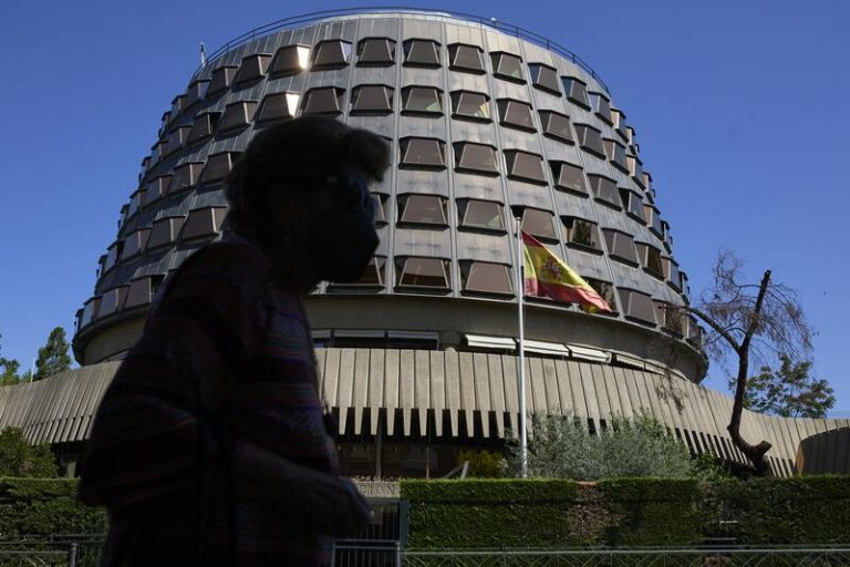 El BOE publica la reforma exprés para la renovación del TC, que entra en vigor mañana