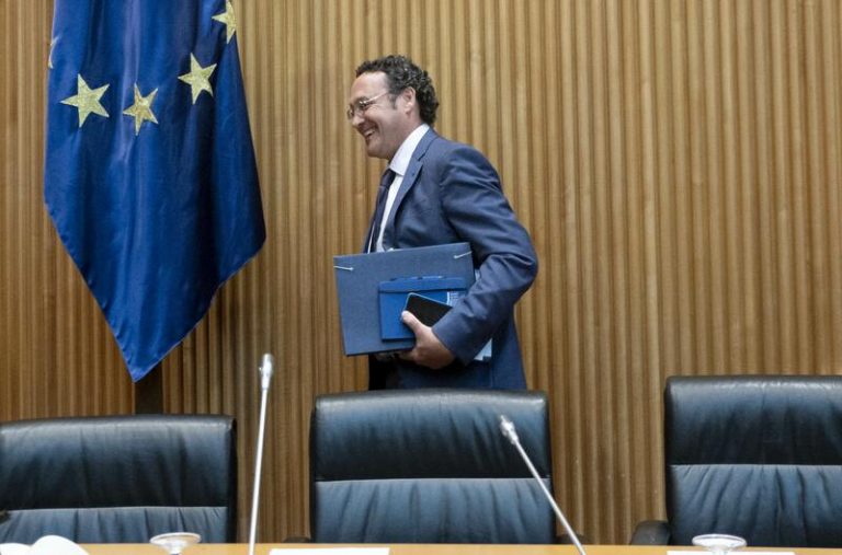 Álvaro García se defiende de las críticas de PP, Vox y Cs