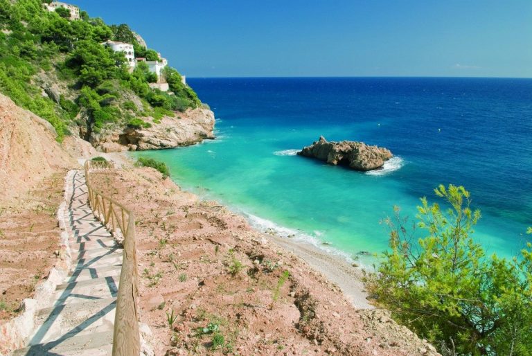 Las mejores calas de la Comunidad Valenciana para unas vacaciones perfectas