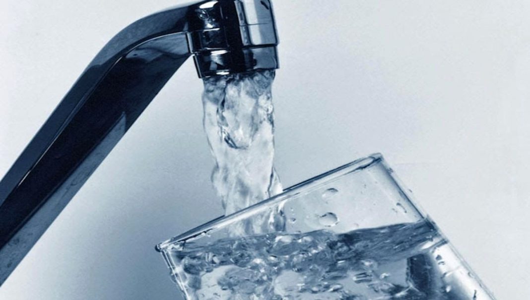 Aguas saborizadas e infusiones frías: variedad para todos los gustos