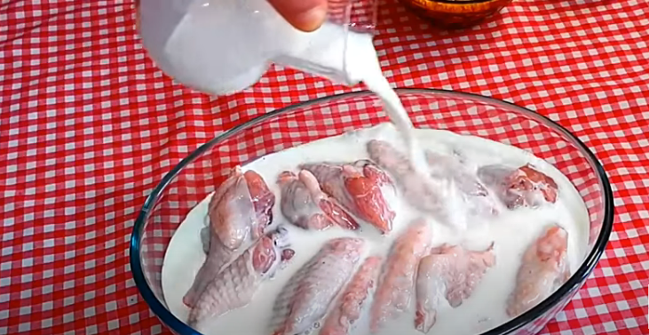 Alitas de pollo fritas el plato más sabroso y sencillo de hacer