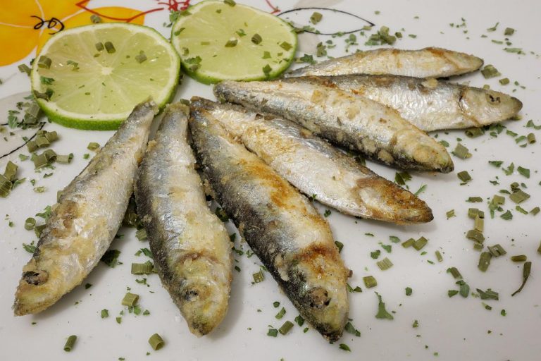 Boquerones amoragaos, la curiosa receta granaína que te gustará más que los de vinagre