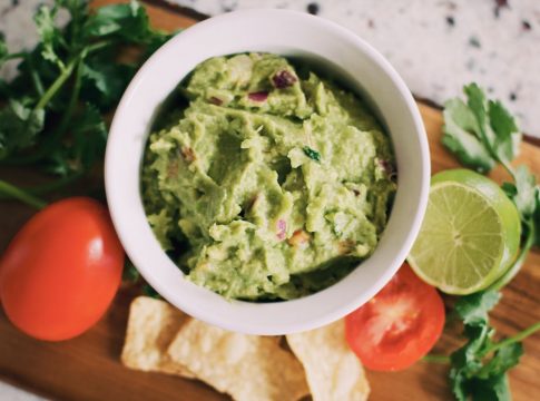 Cinco salsas que puedes preparar con aguacate11 Cinco salsas que puedes preparar con aguacate