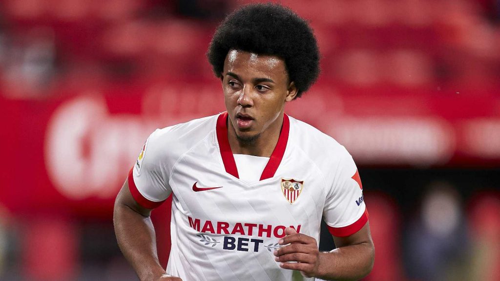 Con Koundé fuera el Sevilla se llevará a un atacante 