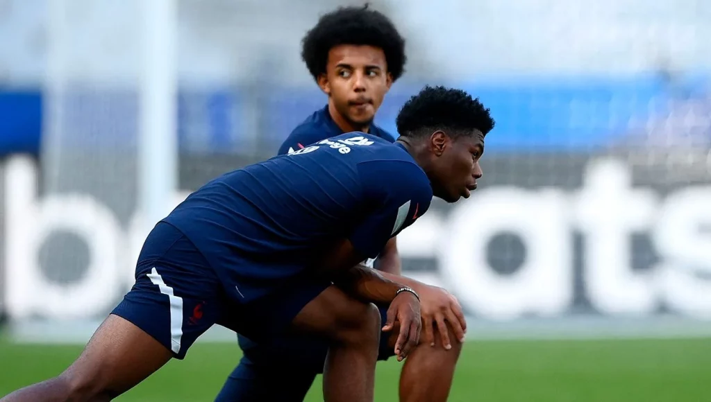 Dos fichajes más para el Sevilla tras la venta de Koundé