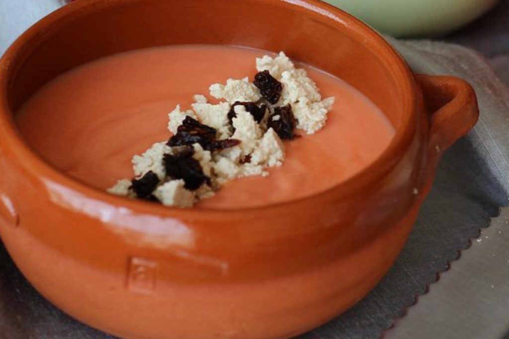 El salmorejo de 3 minutos que hace Arguiñano en un pis pas