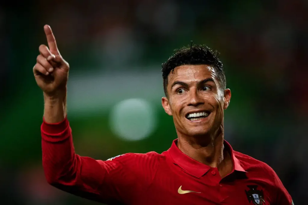 Cristiano Ronaldo fuera del Manchester United: ¿dónde puede jugar? 13 En Inglaterra apoyan la decisión de Cristiano Ronaldo