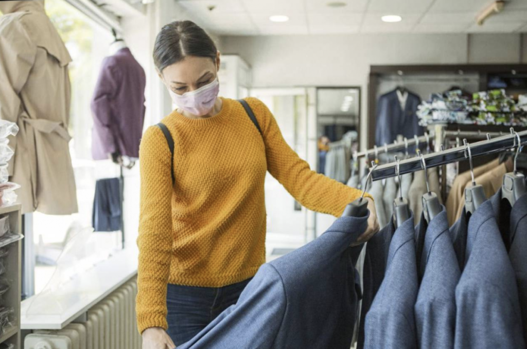 No se debe hacer limpieza de clóset antes de comprar en rebaja