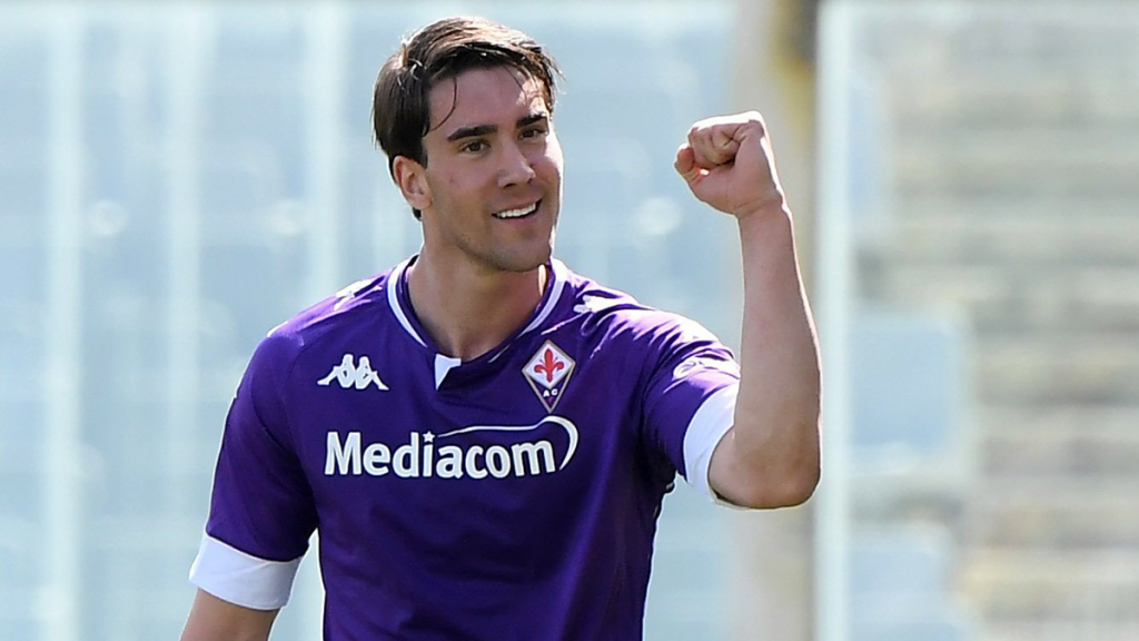 Laporta estaba negociando por Dusan Vlahović 