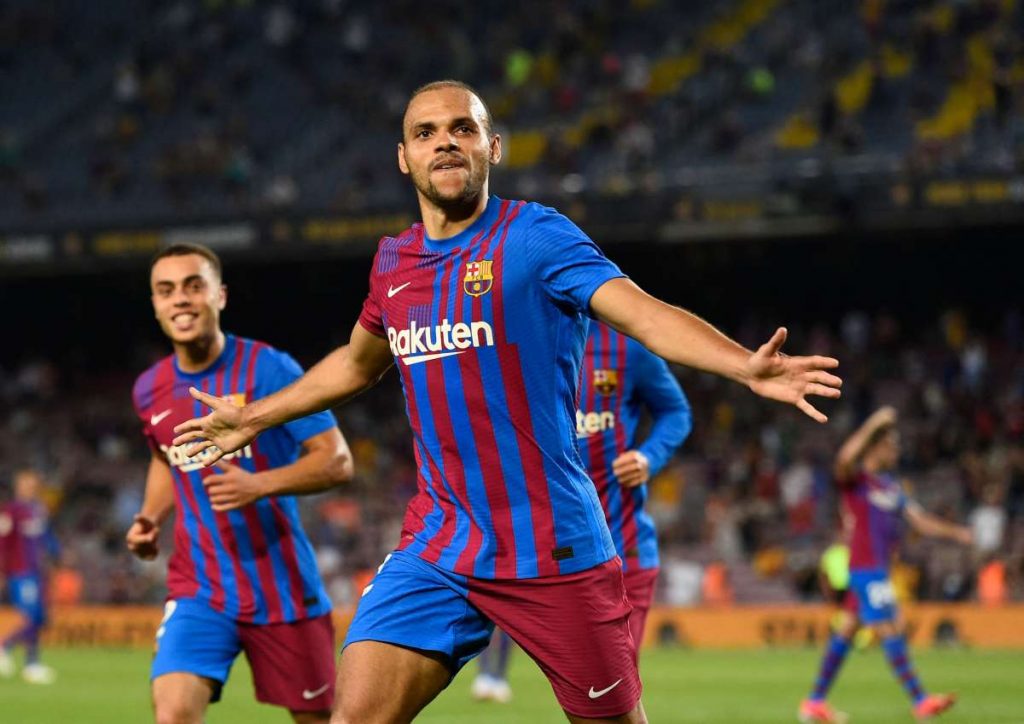 Martin Braithwaite podría irse del club de Xavi