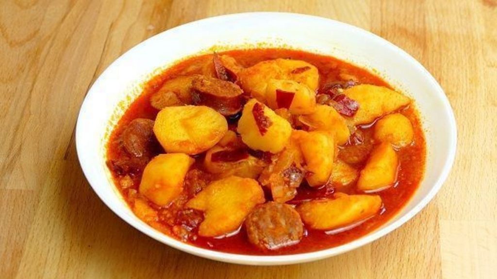 Patatas con chorizo: El secreto de Arguiñano para que siempre le salgan bien 120 Patatas con chorizo El secreto de Arguiñano para que siempre le salgan bien