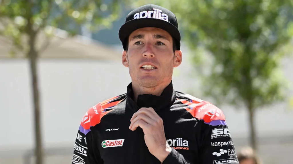 Por lo menos tres millones de euros 