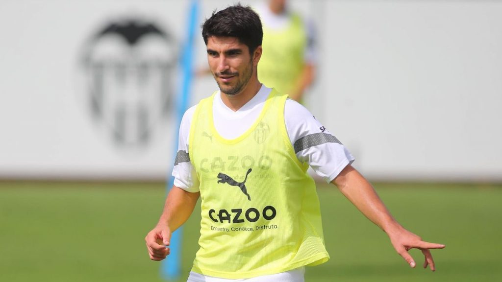 Pueden perder a Carlos Soler 