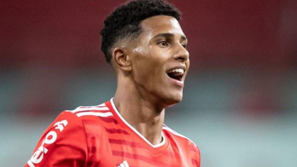 Raúl González da el visto bueno 