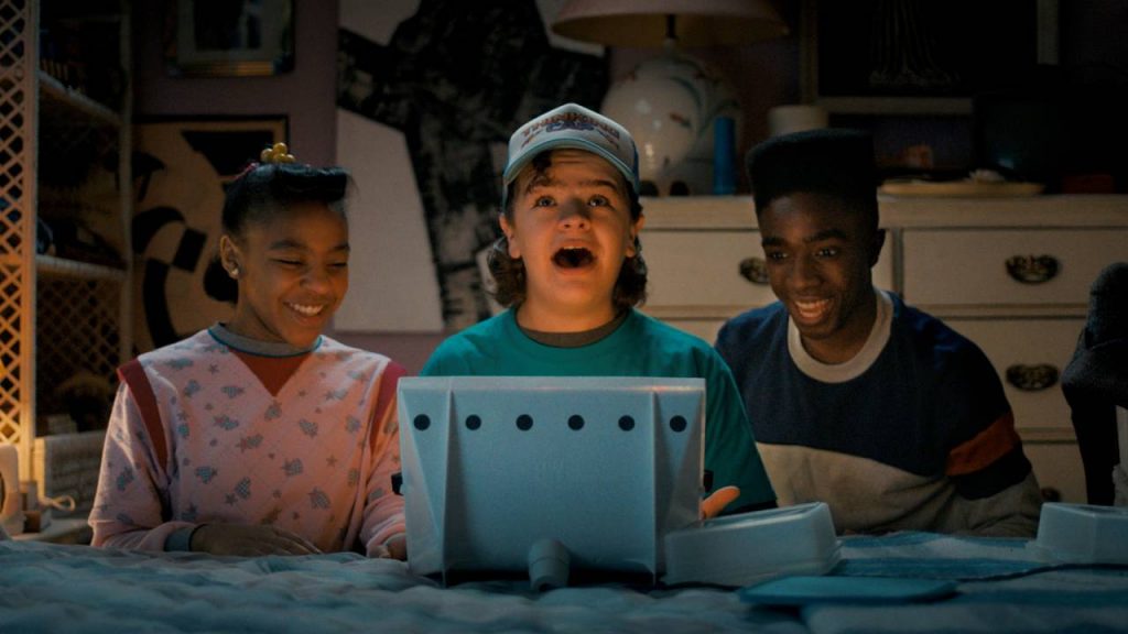 ¿Porque el capítulo final de la cuarta temporada de Stranger Things tiene esa duración?