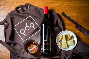 Vermu Colosimo Montilla Moriles con tapa de queso Colosimo