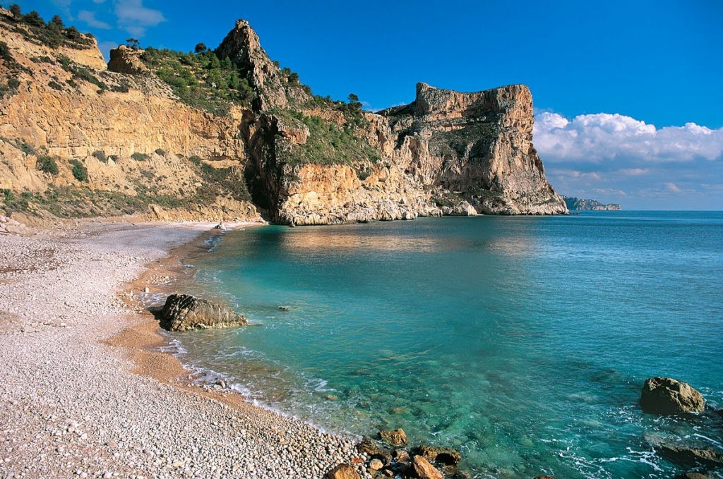 Las mejores calas de la Comunidad Valenciana para unas vacaciones perfectas 81 Una cala soñada en la Comunidad Valenciana