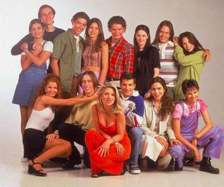 Al salir de clase: así han cambiado sus actores 25 años después