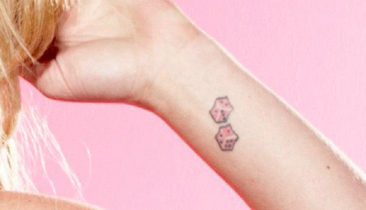 Famosos que se han tatuado cosas horribles