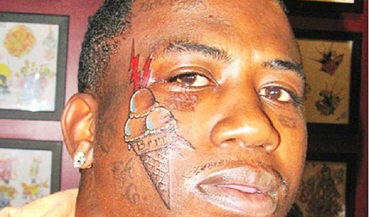 Famosos que se han tatuado cosas horribles
