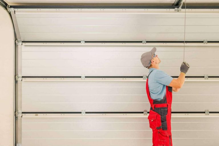 En Ciaper son especialistas en puertas de garaje automáticas en Asturias