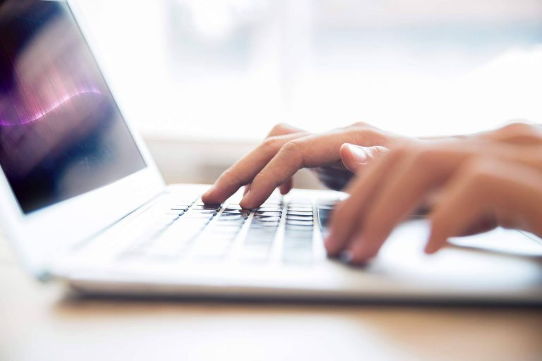 Acceso al Ingreso Mínimo Vital con los servicios de gestión online de Gestiones 24