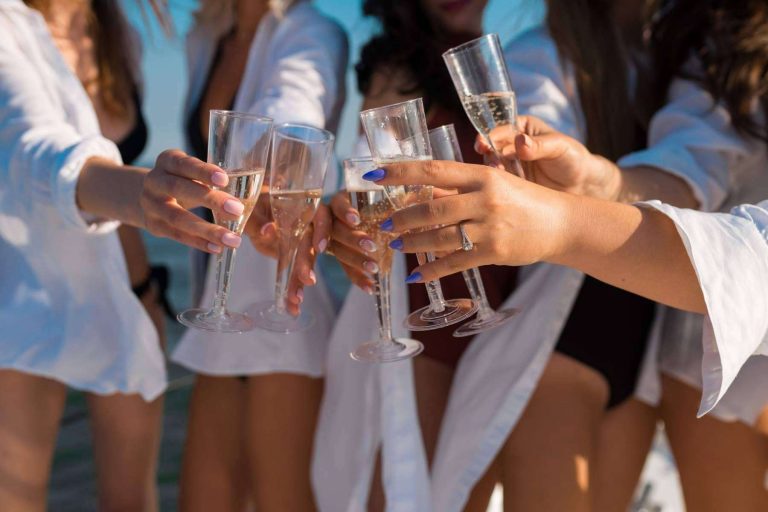 Karamba Despedidas recalca que una buena organización es clave para una despedida de soltero en Alicante inolvidable