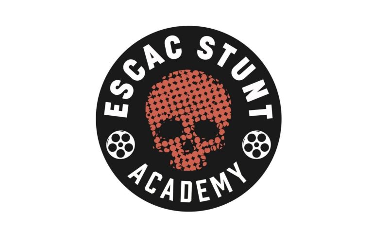 Participa en una nueva serie de Netflix In Extremis Film Services, como stunt performers y efectos especiales