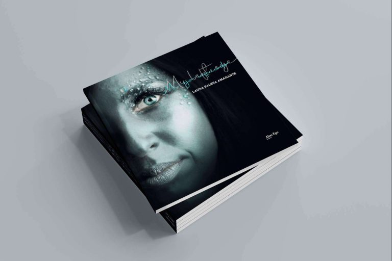 Mi ojo izquierdo, el libro de Laura Salesa Amarante publicado por Alter Ego Ediciones