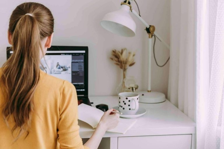 ¿Por qué es importante formarse en el sector hotelero? Los cursos de formación de Hotel-lo