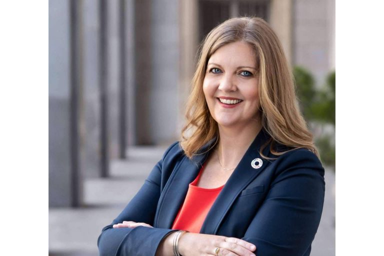 The Living Room Studio Goya realiza retratos profesionales, retratos corporativos y fotografías de marca personal