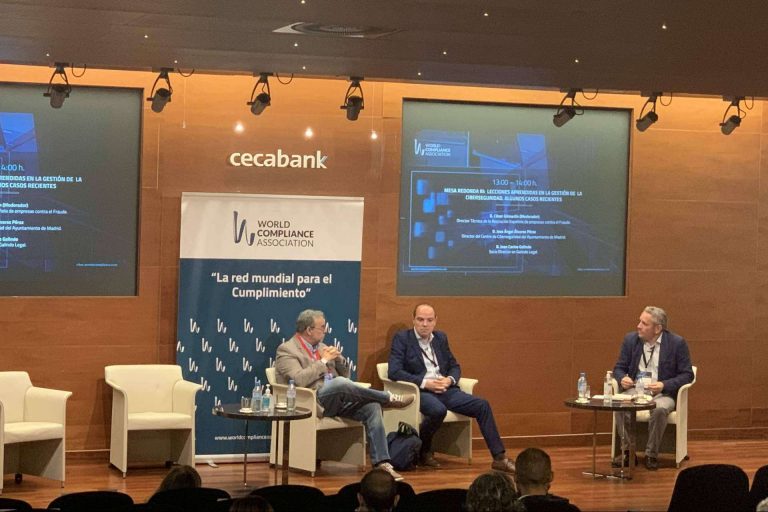 El I Congreso Nacional de Prevención de Fraude Digital y Ciberseguridad, patrocinado por la AEECF, contó con ponentes excepcionales y un gran éxito de afluencia de expertos