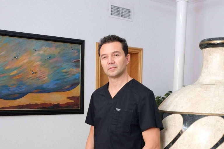 El Dr. Llistosella mejora la vida de sus pacientes a través de la estética dental