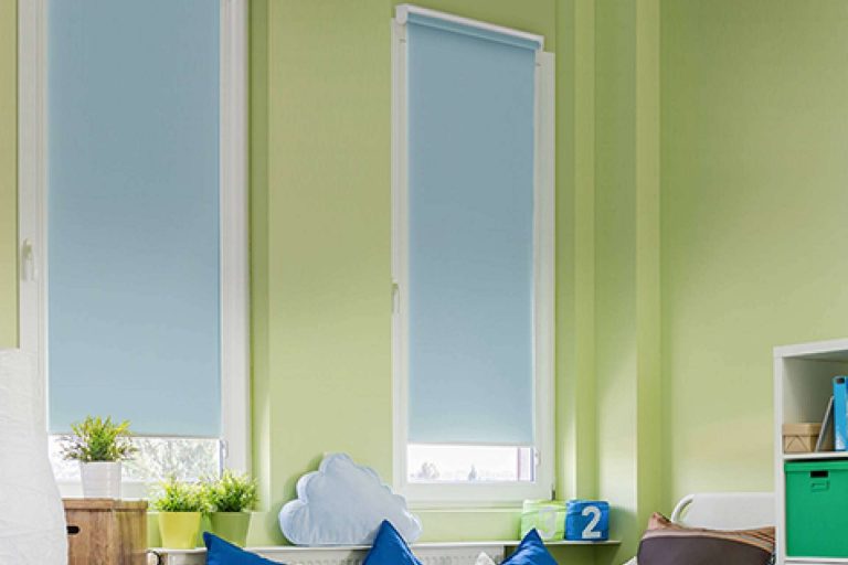 El estor opaco de Estoresamedidabaratos.com para mejorar el consumo del aire acondicionado