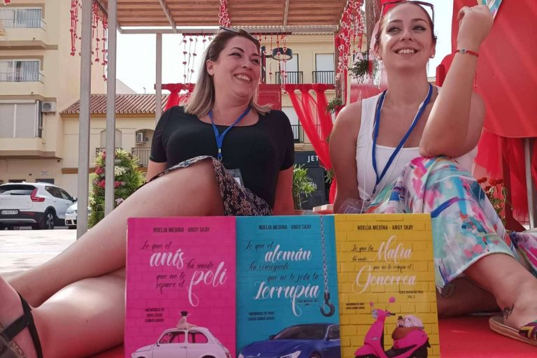 Entrar en el mundo de las risas a través de 'Mafia de tres' de la Entre Libros Editorial