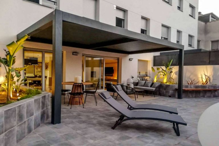 ¿Dónde encontrar toldo corredero, pérgolas y mosquiteras para el verano? Alustetic