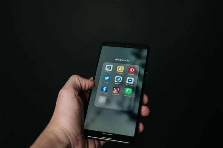 ¿Cómo afectan las redes sociales en los jóvenes?, tratarlo de la mano de un psicólogo de Psicoline