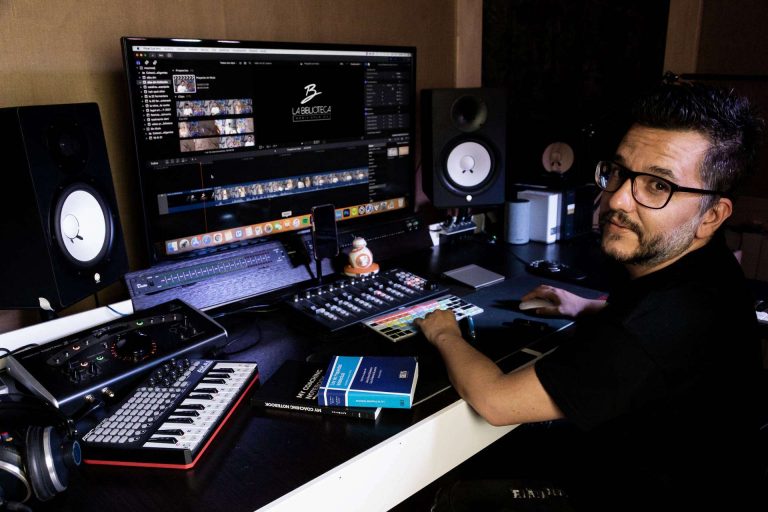 Las mentorías para artistas que realiza Rafa Aguado