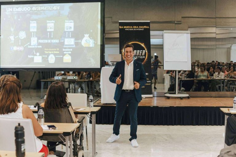 Digitalizar un negocio de forma rápida y económica mediante la creación de un software fácil de manejar con Easy Digital System