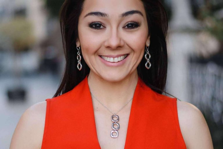 Completar y hacer brillar los outfits con la línea Trinity de Geometrix