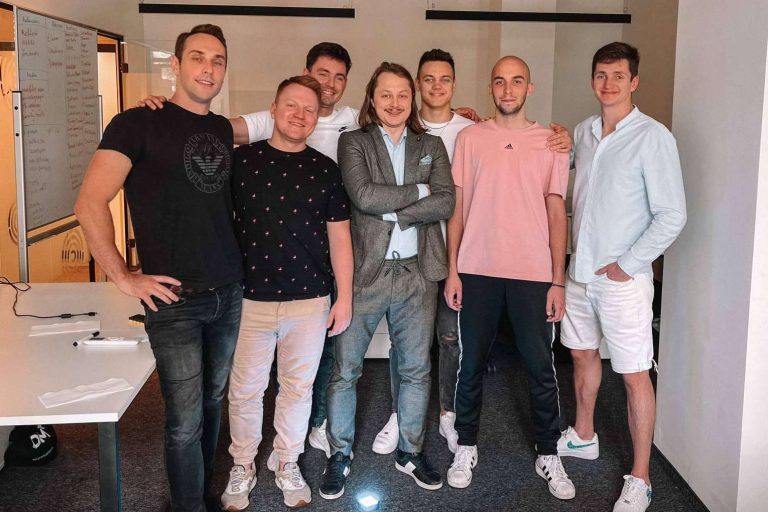 Las colaboraciones con el medioambiente en beneficio de las tortugas, Animal Reckless Party Club