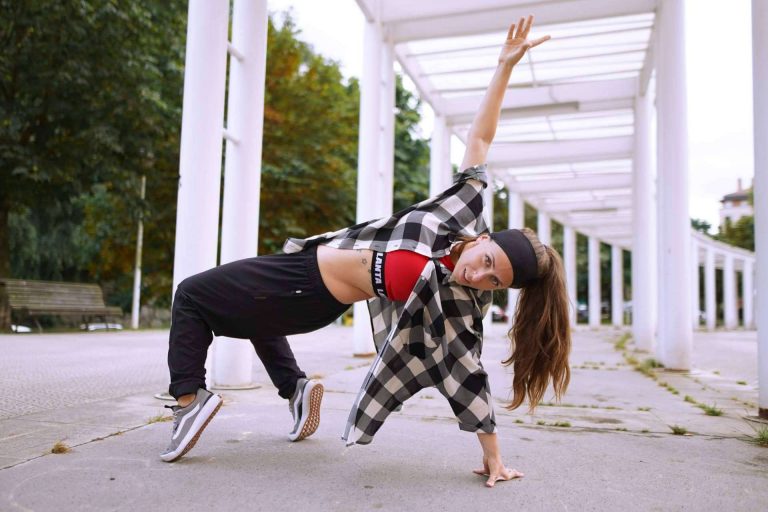 DENA BILBAO, la escuela de danza en Bilbao sin matrícula que imparte los estilos de baile que están más de moda