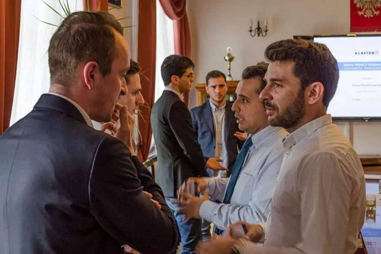 Carlos Herrera y la obtención del Kit Digital para emprendimientos en el entorno digital