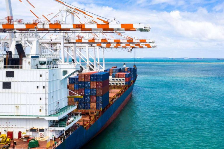 Los productos de Nova Argonautica para la limpieza y mantenimiento de embarcaciones