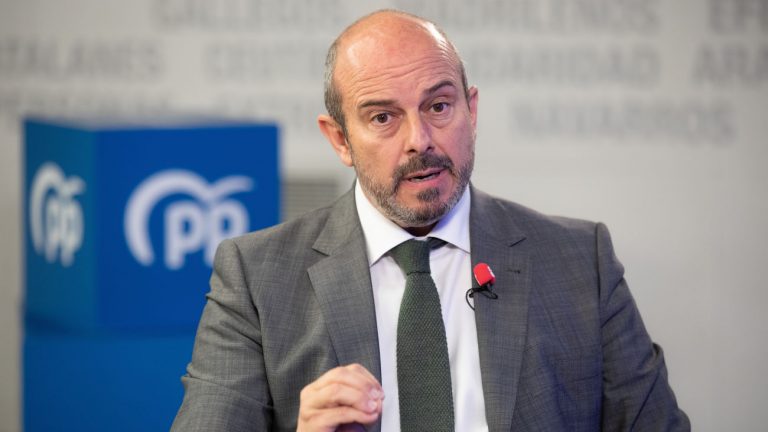 El PP pide más participación del Ejército contra los incendios