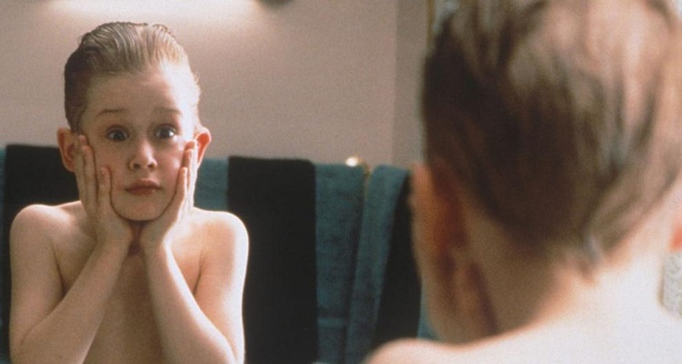 Reseñas periodísticas que arruinarán tus películas favoritas