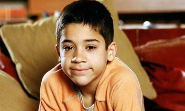 Qué fue de Curro, el pequeño de Los Serrano