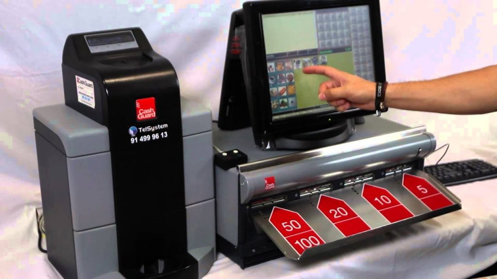 El motivo por el que no debes pagar tu compra del súper en una caja de autocobro