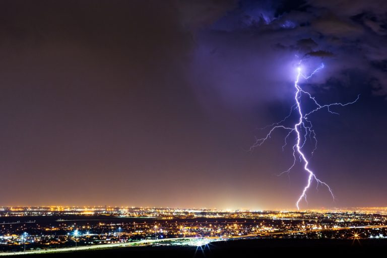 Los lugares de España con mayor riesgo de que te caiga un rayo
